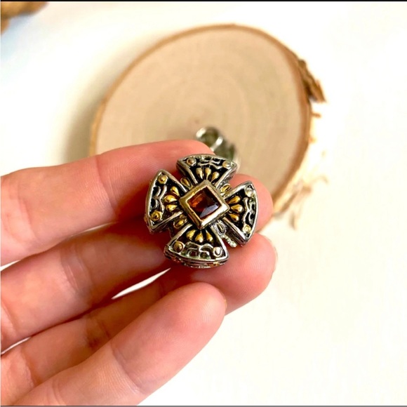 Vintage- MX signed Maltese Etruscan Cross with Topaz & Mixed Metals - Picture 3 of 6